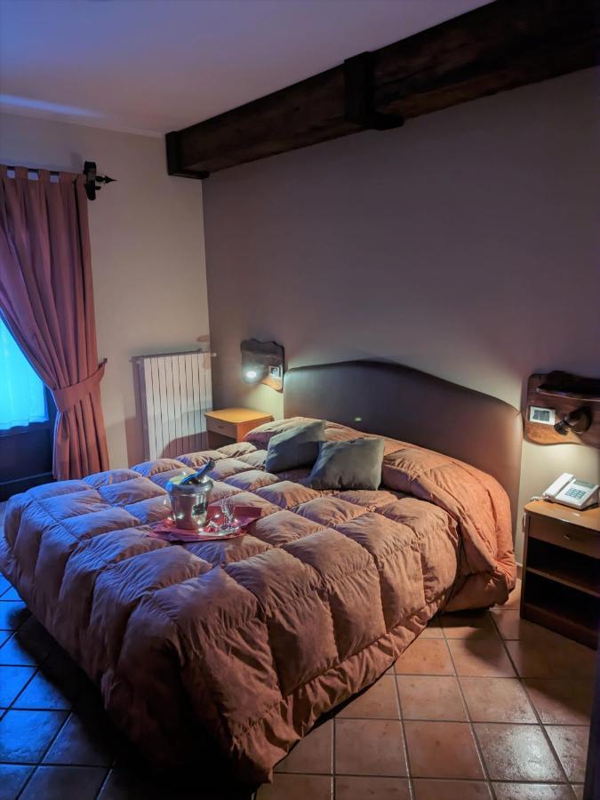 Hotel Altopiano Delle Rocche روكّا دي ميتْسو المظهر الخارجي الصورة