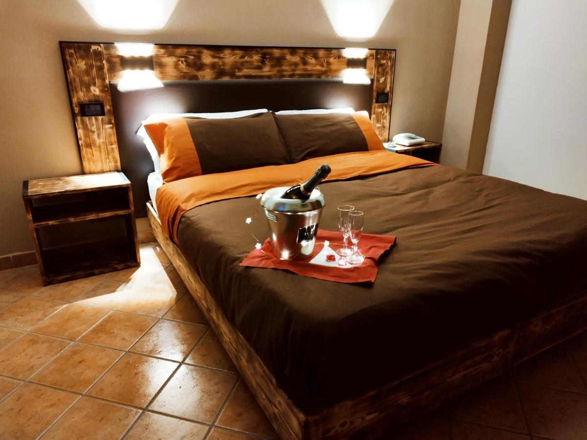 Hotel Altopiano Delle Rocche روكّا دي ميتْسو المظهر الخارجي الصورة