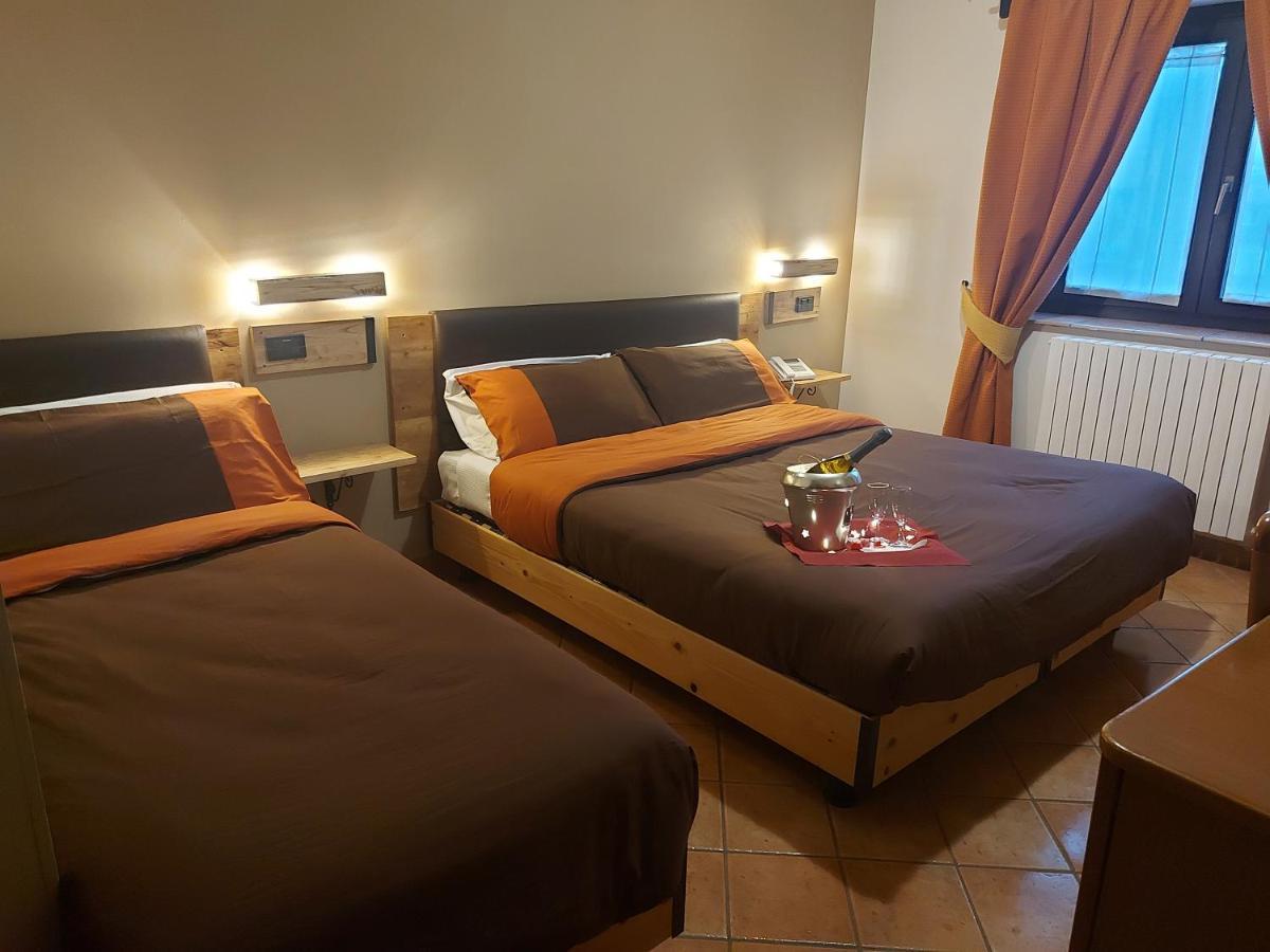 Hotel Altopiano Delle Rocche روكّا دي ميتْسو المظهر الخارجي الصورة