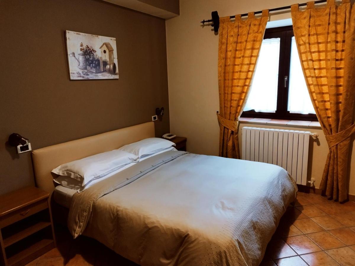 Hotel Altopiano Delle Rocche روكّا دي ميتْسو المظهر الخارجي الصورة